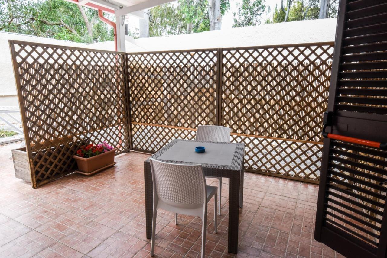 Giardini Sausari Residence ปุนตาปรอสชุตโต ภายนอก รูปภาพ