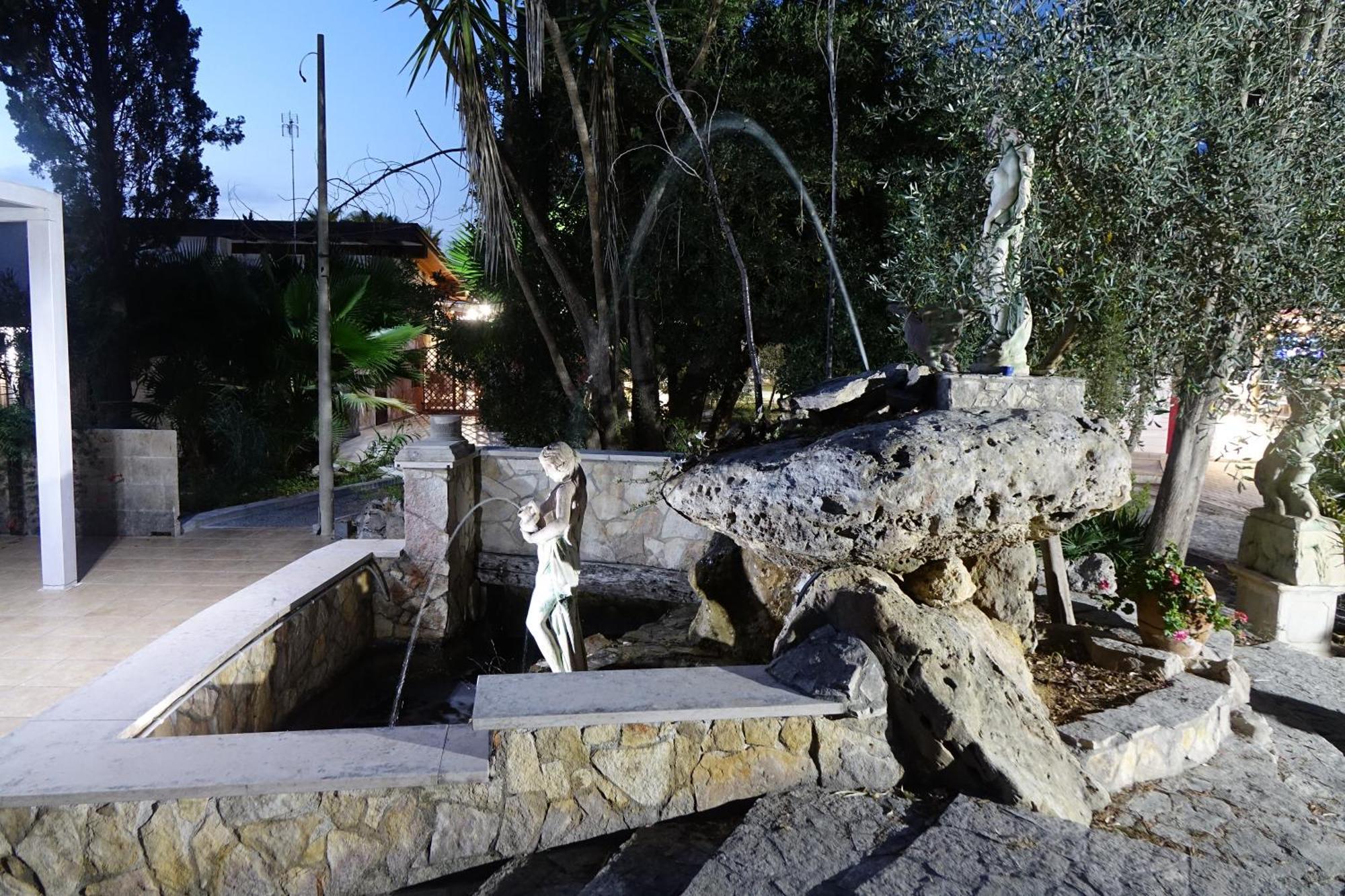 Giardini Sausari Residence ปุนตาปรอสชุตโต ภายนอก รูปภาพ